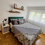 Apartmán Toby Old Town-3rd Floor-stairs Only-public On Street Self Parking *