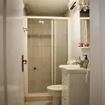 Toby Old Town-3rd Floor-stairs Only-public On Street Self Parking Apartmán Mostar