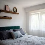 Apartmán Toby Old Town-3rd Floor-stairs Only-public On Street Self Parking