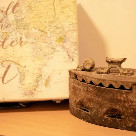 Toby Old Town-3rd Floor-stairs Only-public On Street Self Parking דירה