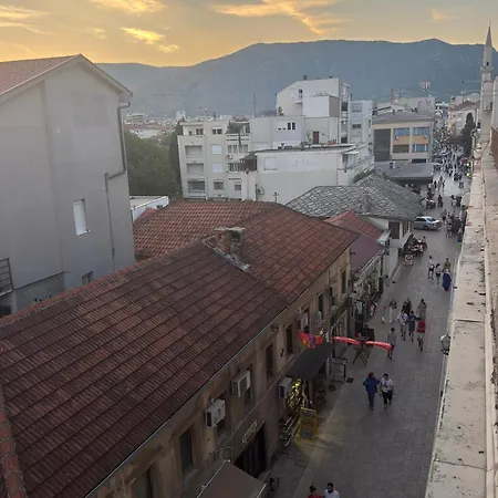 Toby Old Town-3rd Floor-stairs Only-public On Street Self Parking In Busy Old Town Zone-cash Only-please Read Listed Conditions Before Booking! Apartamento Mostar