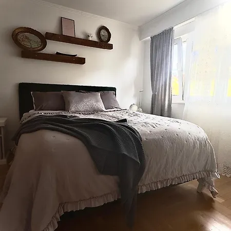 Apartamento Toby Old Town-3rd Floor-stairs Only-public On Street Self Parking In Busy Old Town Zone-cash Only-please Read Listed Conditions Before Booking! *