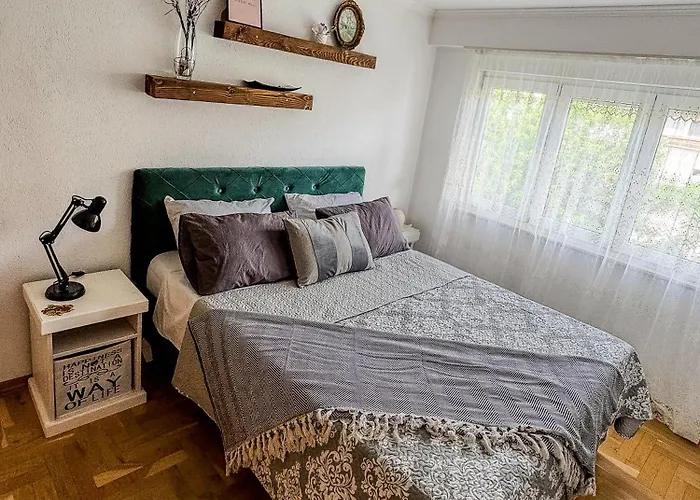 דירה Toby Old Town-3rd Floor-stairs Only-public On Street Self Parking *