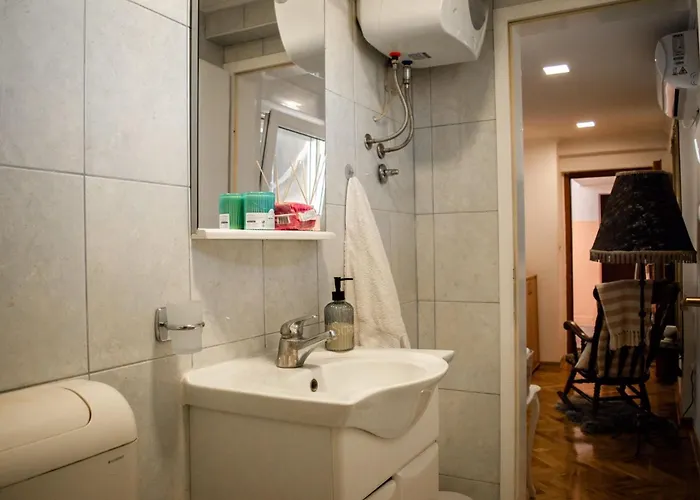 Toby Old Town-3rd Floor-stairs Only-public On Street Self Parking דירה מוסטר