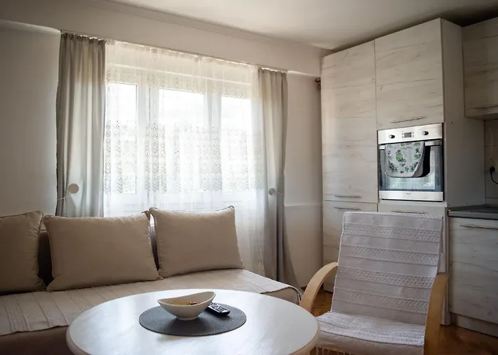 דירה Toby Old Town-3rd Floor-stairs Only-public On Street Self Parking מוסטר