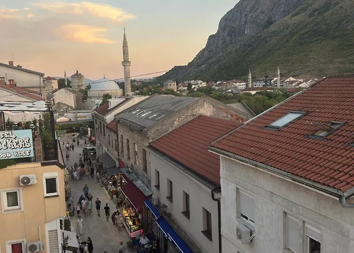 Toby Old Town-3rd Floor-stairs Only-public On Street Self Parking 모스타르