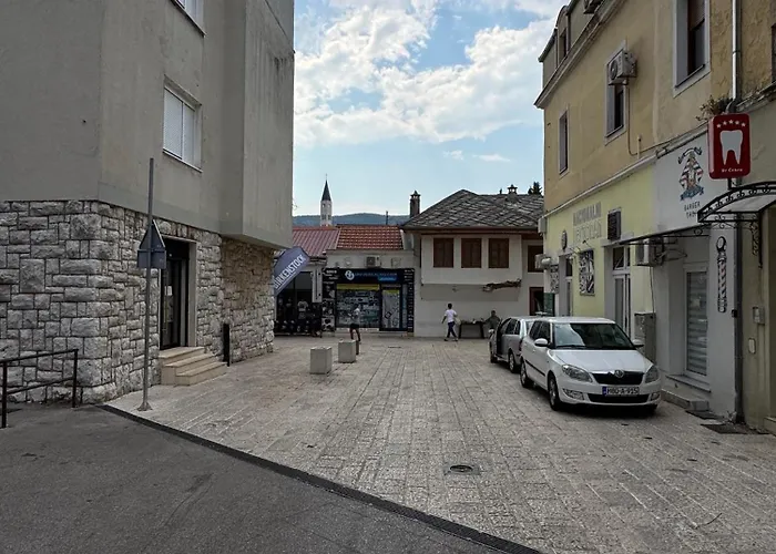 Toby Old Town-3rd Floor-stairs Only-public On Street Self Parking *