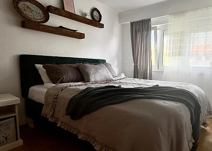 דירה Toby Old Town-3rd Floor-stairs Only-public On Street Self Parking